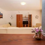 Apartment Paola Pula