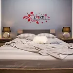 Paola Apartment *