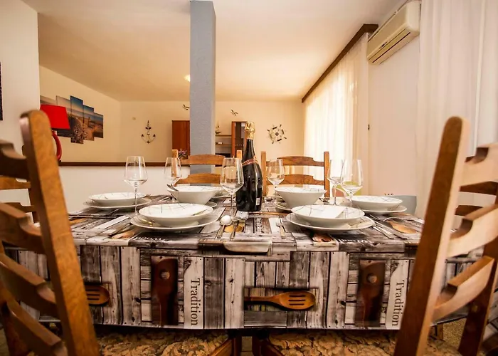 Апартаменти Paola *