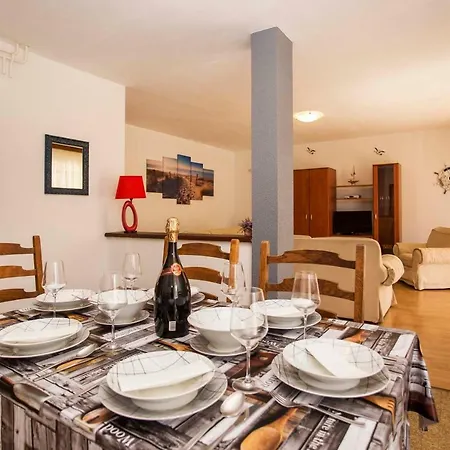 Apartment Paola *