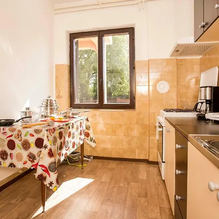 Paola Apartment *
